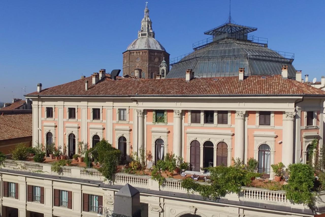 Arnaboldi Palace パヴィーア エクステリア 写真